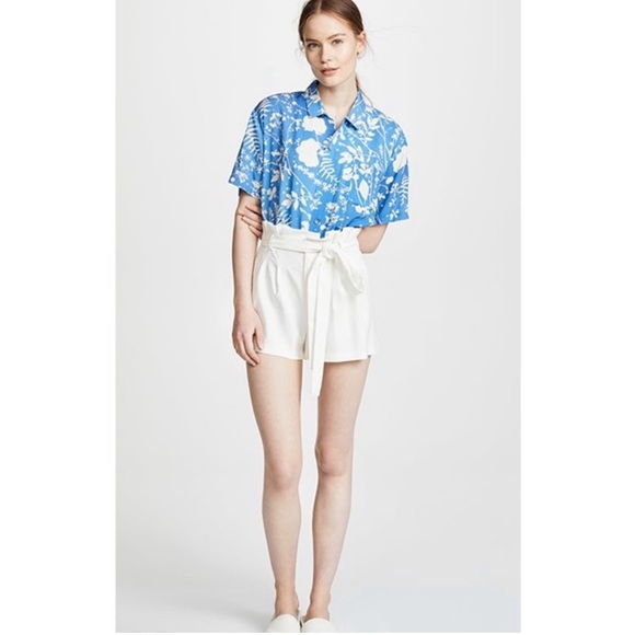 ALICE + OLIVIA 2000’s Vintage Pinstriped Laurie Paperbag shorts, Size 0. - Picture 10 of 10